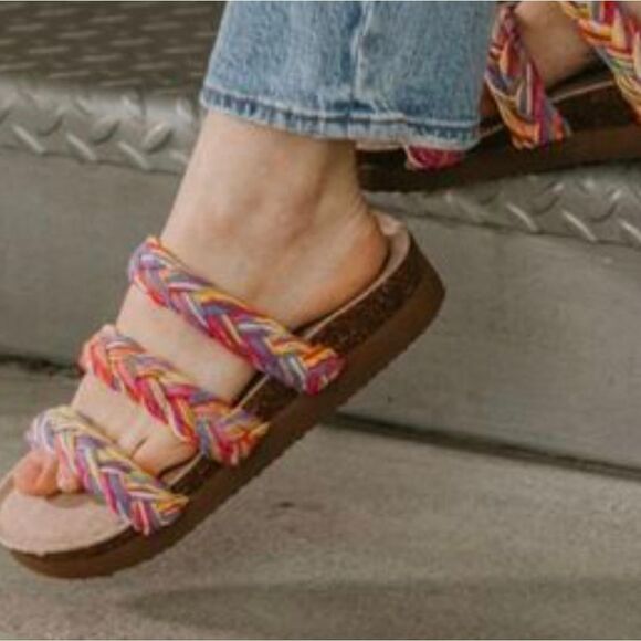 BRAND NEW ROCKET DOG WOMEN'S GREEN ASHLEY COLORFUL STRING SANDALl - Picture 1 of 16